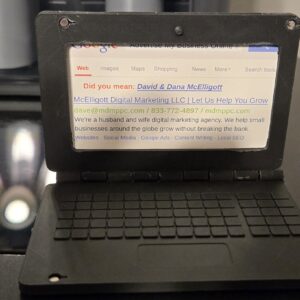 folding-laptop-business-card-holder